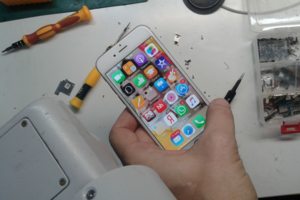 ремонт iPhone