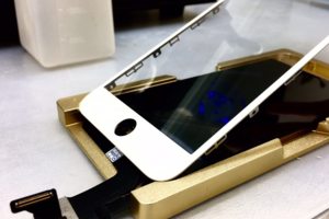 Замена стекло на iPhone