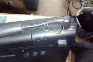 Всё некогда дойти до мастерской. И так уже несколько месяцев