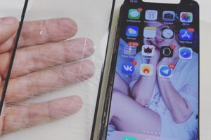 Замена стекла Samsung и iPhone