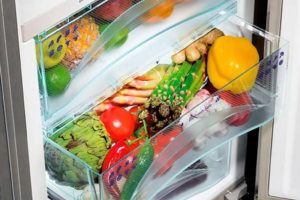 Мастер по ремонту холодильников. Выезд на дом. Гарантия до года!