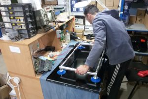 Снятие матрицы телевизора