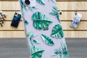 Чехлы на iPhone в наличии