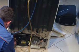 Выезд мастера по ремонту холодильников  морозильных  89378362724