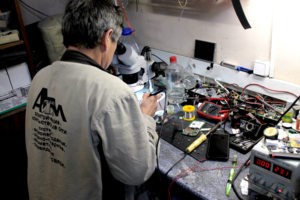 Пайка под микроскопом