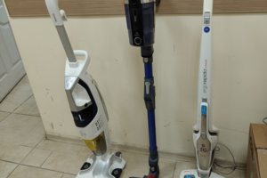 Ремонт разнообразных вертикальных пылесосов.