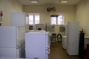 Цех по ремонту холодильников